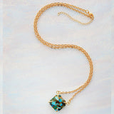 Collier avec pendentif en pierre Turquoise